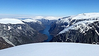 Utsikt fra Bakkanosi mot Nærøyfjorden