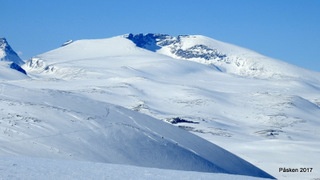 Blåberget med Snøhetta i bakgrunnen