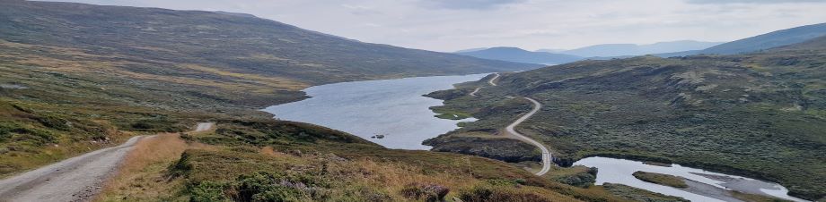 Ved Storvollen. Unndalsvatnet i bakgrunnen